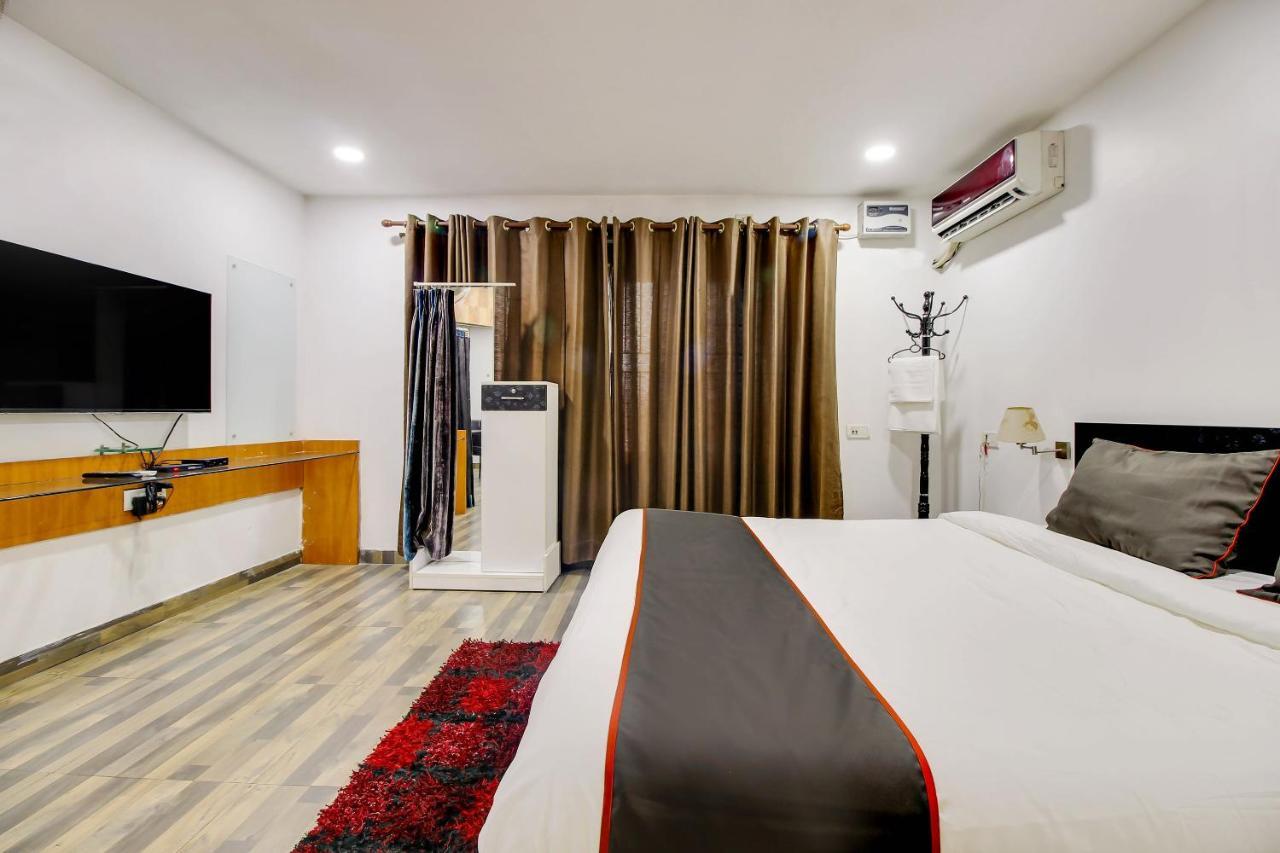 Oyo 2794 Hotel Plaza Inn Guwahati Bagian luar foto