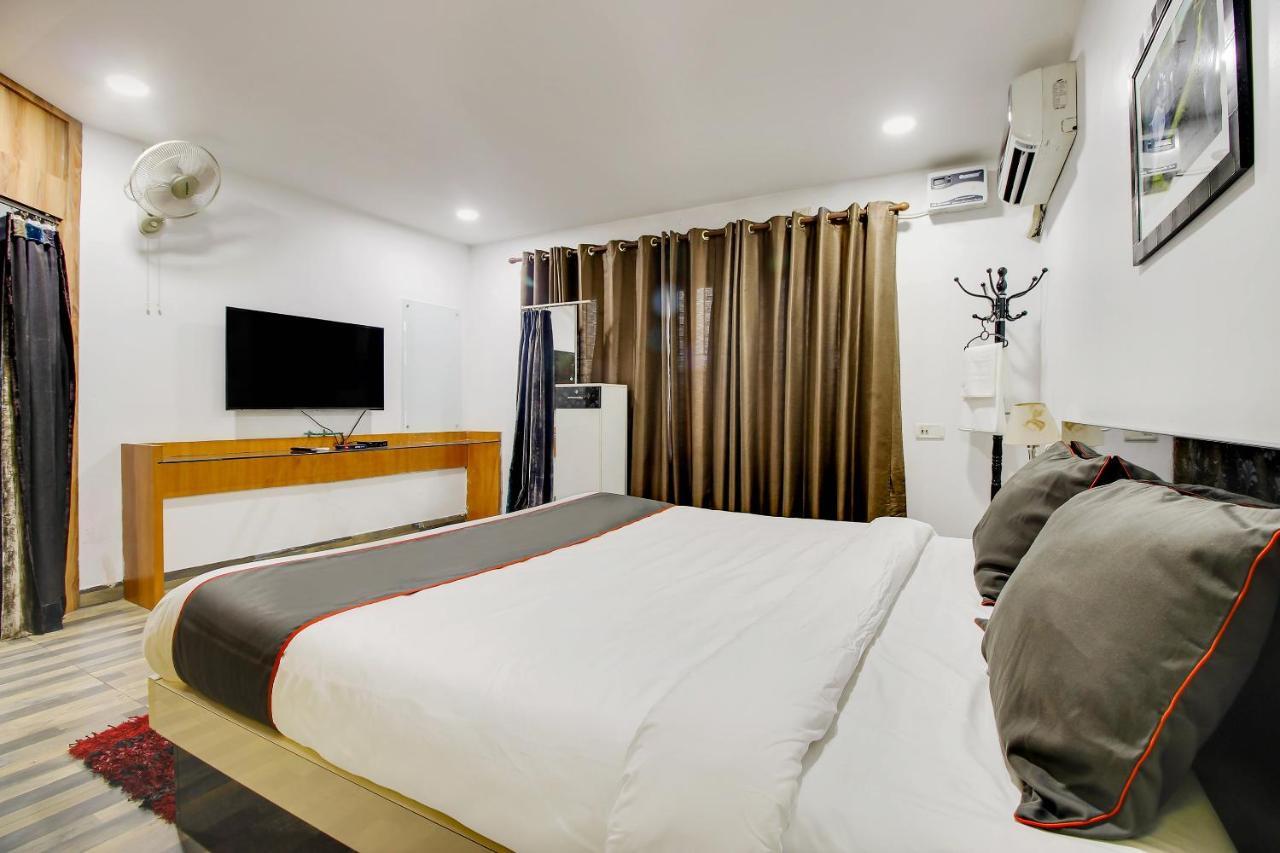 Oyo 2794 Hotel Plaza Inn Guwahati Bagian luar foto